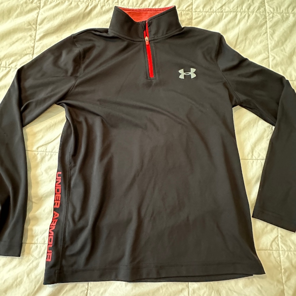 Boys Under Amour Quarter Zip Base Layer Shirt